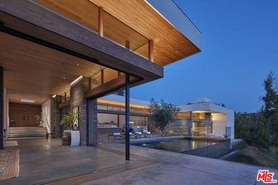 /international/us/6708-wildlife-rd-malibu-ca-110101126396/