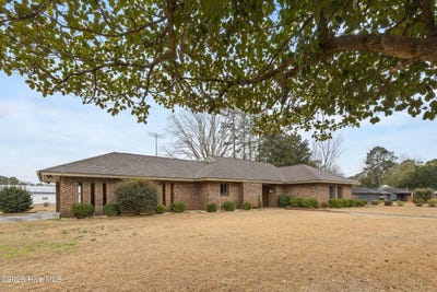 /international/us/616-e-murphy-street-wallace-nc-110105904600/