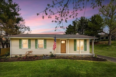 /international/us/490-sunnyside-lane-christiansburg-va-110109316701/