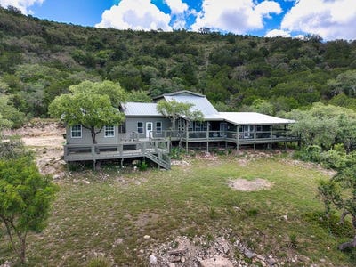 /international/us/574-n-saddle-mountain-dr-leakey-tx-110108664035/