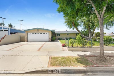 /international/us/19452-cedarcreek-street-canyon-country-ca-110100456405/?lang=zh-tw