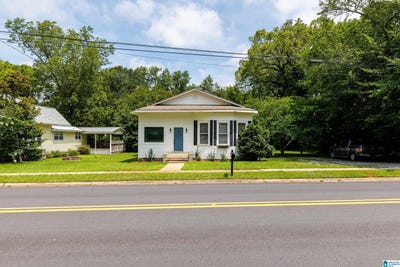 /international/us/210-e-college-street-columbiana-al-110102415127/