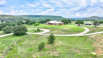 /international/us/1084-beddo-mountain-road-santo-tx-110096327431/