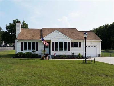 /international/us/6766-magnolia-drive-gloucester-va-110100816874/