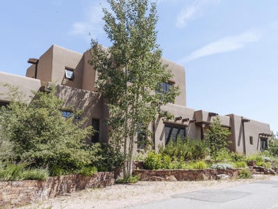 /international/us/305-devargas-lane-taos-nm-110104493387/