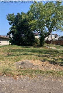 /international/us/2708-monroe-avenue-st-albans-wv-110094809809/