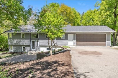 /international/us/4755-eriks-boulevard-eagan-mn-110108077671/