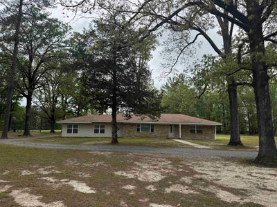 /international/us/8227-sulphur-springs-road-pine-bluff-ar-110107339909/