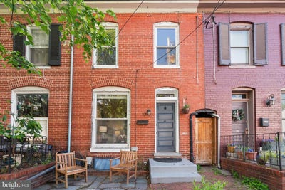 /international/us/17-s-jefferson-street-frederick-md-110105384533/