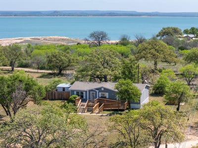 /international/us/102-blackrock-dr-dr-buchanan-dam-tx-110098401886/