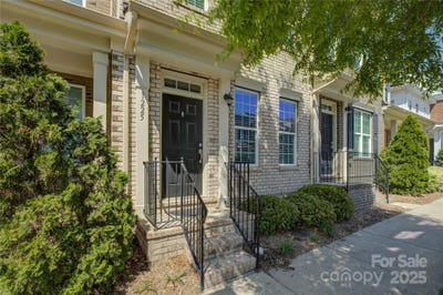/international/us/1225-assembly-street-belmont-nc-110099815883/