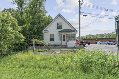 /international/us/4-river-street-gloversville-ny-110100162124/