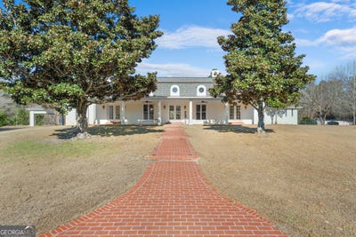 /international/us/513-highpoint-circle-statesboro-ga-110107458996/
