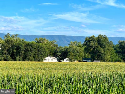 /international/us/550-560-rohrbaugh-lane-moorefield-wv-110101477491/?lang=zh-tw