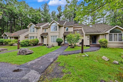/international/us/1015-crestwoods-drive-pocono-pines-pa-110109083158/
