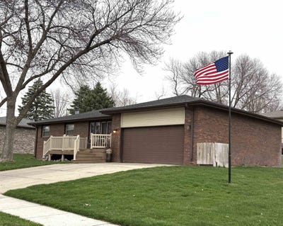 /international/us/2000-bel-air-rd-norfolk-ne-110107256896/