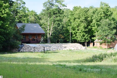 /international/us/2700-bucky-moose-trail-curran-mi-110101021730/