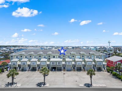 /international/us/19-causeway-drive-ocean-isle-beach-nc-110108195667/