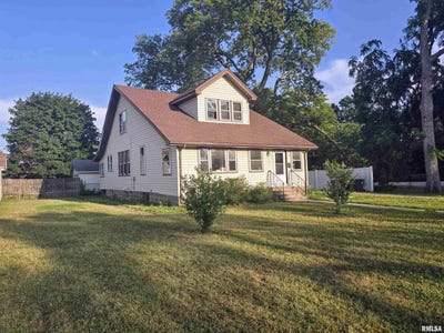 /international/us/1113-s-5th-street-pekin-il-110100779815/