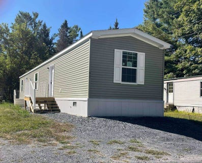 /international/us/95-3rd-street-st-johnsbury-vt-110098028813/