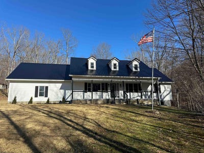 /international/us/16-mountain-aire-boulevard-elkins-wv-110106339624/