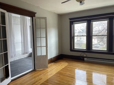 /international/us/245-sargeant-holyoke-ma-110107054025/