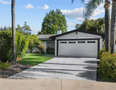 /international/us/22041-kinzie-street-chatsworth-ca-110098642828/