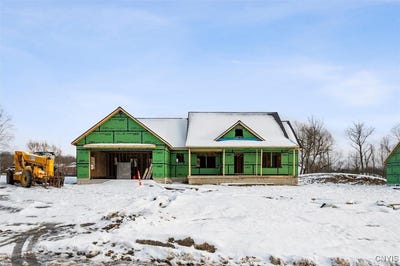 /international/us/104-stonebrooke-drive-marcy-ny-110103990039/