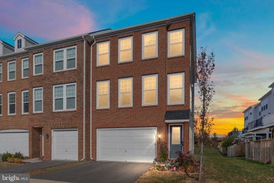 /international/us/42304-lancaster-woods-square-chantilly-va-110108426722/