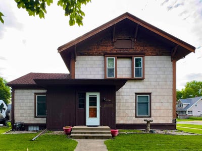 /international/us/104-tama-street-boone-ia-110108382945/
