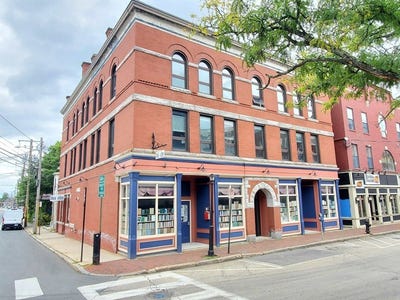 /international/us/1-elm-street-nashua-nh-110104066845/