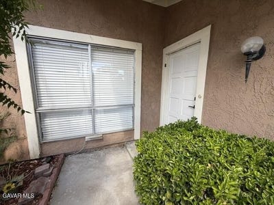 /international/us/2827-w-avenue-j4-lancaster-ca-110108233572/