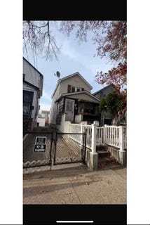 /international/us/10946-125th-street-south-ozone-park-ny-110097169499/