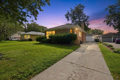 /international/us/15577-rose-drive-south-holland-il-110119691170/