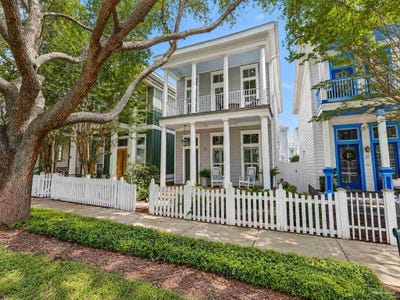 /international/us/31-e-gathering-green-pensacola-fl-110120043814/