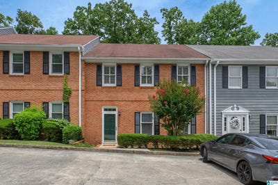 /international/us/30-the-falls-drive-vestavia-hills-al-110108825598/