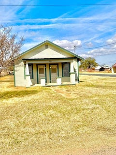 /international/us/424-e-pontotoc-mason-tx-110106005241/