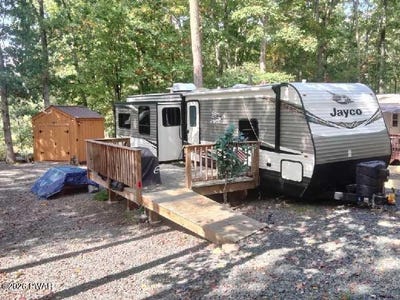 /international/us/134-village-drive-e-milford-pa-110120517505/