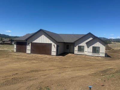 /international/us/229-stone-hill-custer-sd-110108079837/