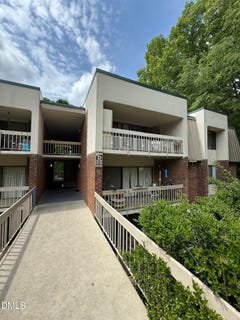 /international/us/500-umstead-drive-chapel-hill-nc-110106344343/