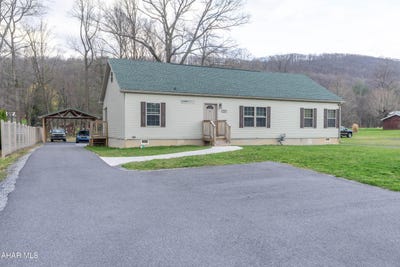 /international/us/1301-foot-of-ten-road-duncansville-pa-110106984462/