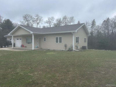 /international/us/240-s-jackson-street-kingsford-mi-110106844443/