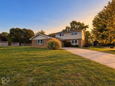 /international/us/980-wood-creek-place-greenwood-in-110120419161/