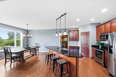 /international/us/2410-meadow-drive-buffalo-mn-110120094346/