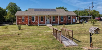 /international/us/200-e-crossmain-milford-tx-110109902382/