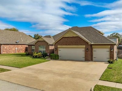 /international/us/1908-se-lester-avenue-bartlesville-ok-110095592400/