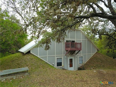 /international/us/929-red-bluff-ranch-road-pipe-creek-tx-110107458908/
