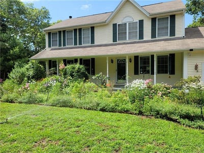 /international/us/358-shannock-road-south-kingstown-ri-110106952514/