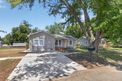 /international/us/428-e-bridge-st-mulvane-ks-110107869627/