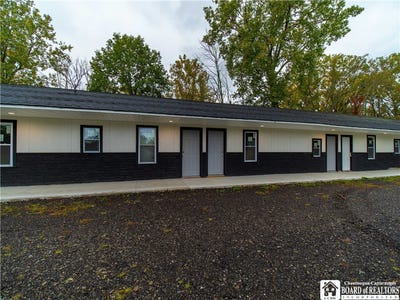 /international/us/363-lake-shore-drive-w-dunkirk-ny-110092990547/?lang=en